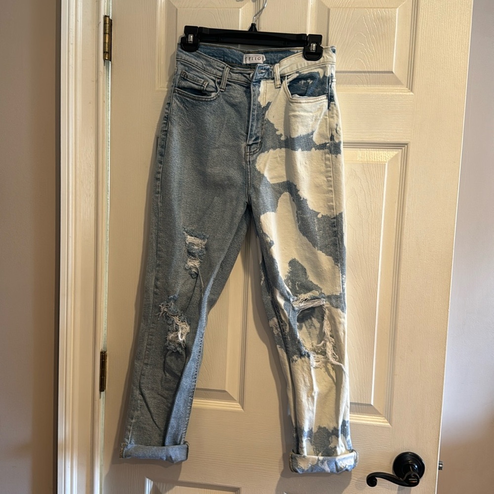 worn jeams